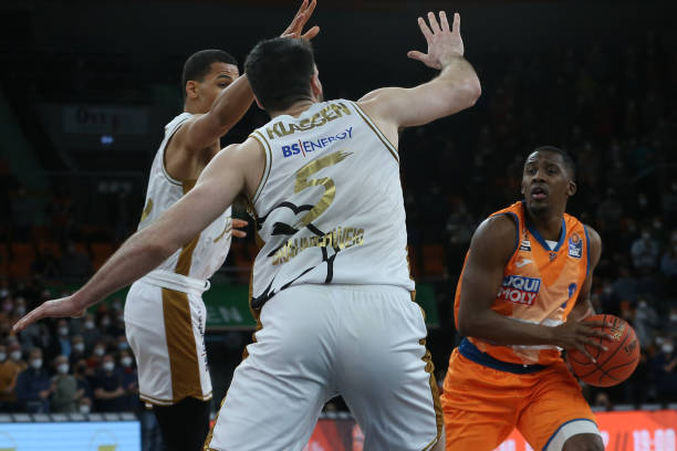 以攻代守 以攻代守