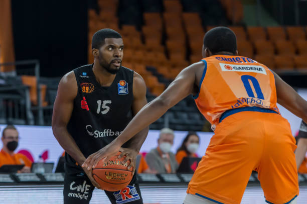 现的加持下 现的加持下